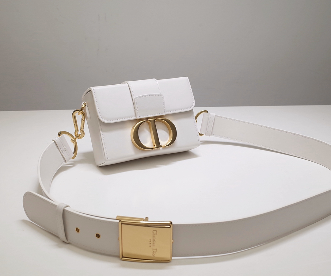 30 Montaigne Box Bag White Box Calfskin